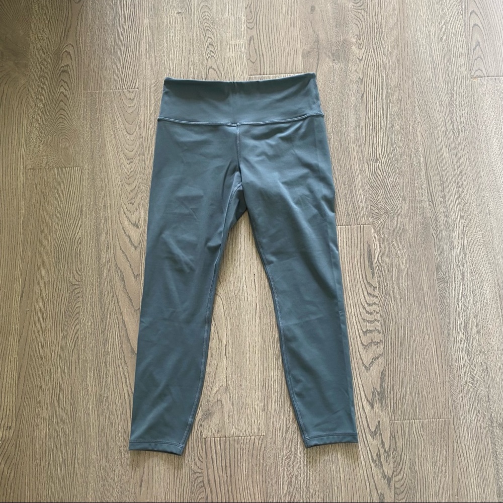 EUC athleta elation 7/8 leggings